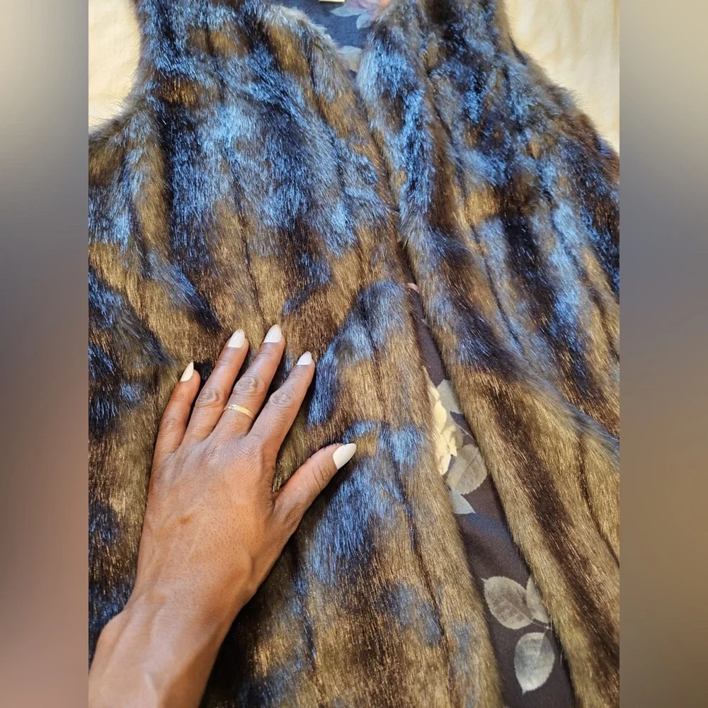Max Studio Faux Fur Vest with Floral Lining - Picture 3 of 4